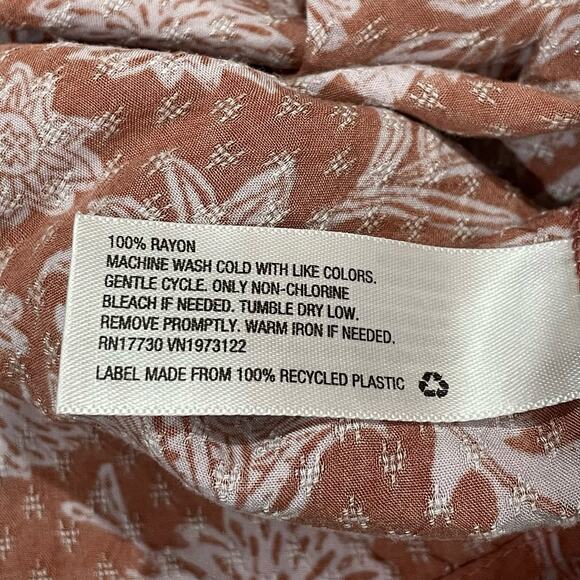 Universal Thread Floral Short Sleeve Button Down - Dusty Pink - XS - Picture 13 of 13